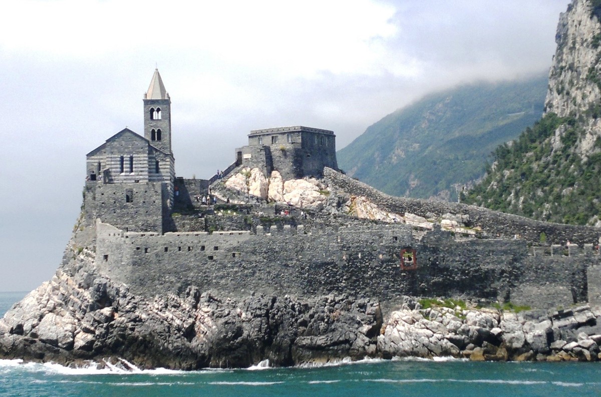 La Trave Del Tesoro Di Porto Venere Lavocedigenova It