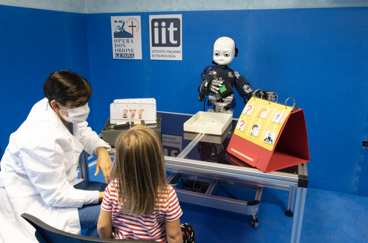 Disabilità, a Bologna arriva in classe un robot per aiutare i