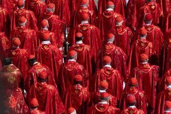 Verso il conclave, cardinali: &quot;Sarà breve. Apprezziamo gesto Becciu&quot;