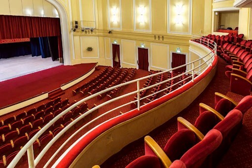 Al Casinò di Sanremo grande attesa per la prima della stagione teatrale Al Casinò di Sanremo grande attesa per la prima della stagione teatrale