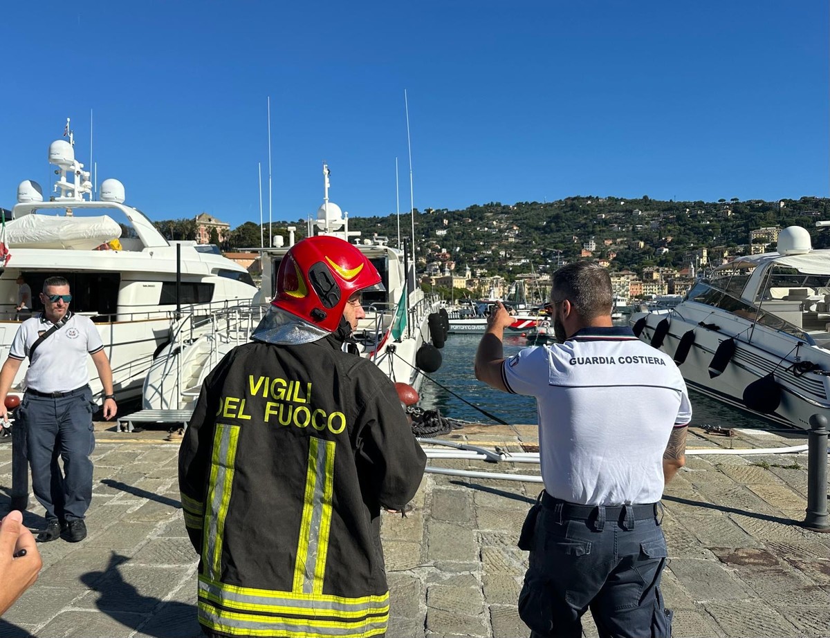 Principio d’incendio su uno yacht in porto a Santa Margherita Ligure, intervengono i vigili del fuoco