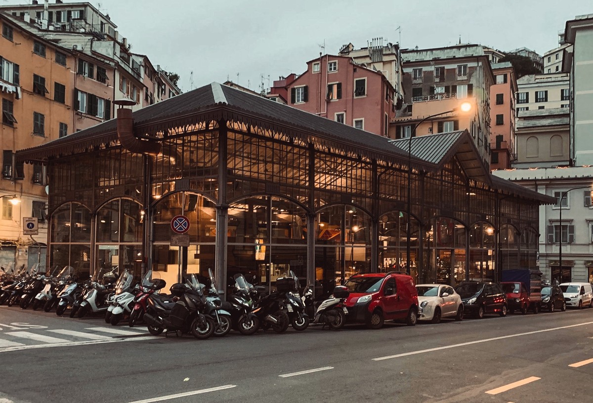 Il Mercato del Carmine riapre: giovedì 24 aprile l’inaugurazione, tra sapori autentici e nuovi spazi
