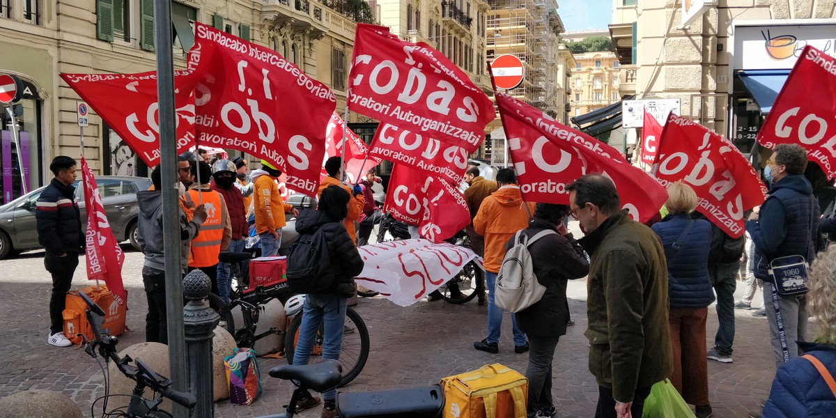 Schiaffi e minacce ai sindacalisti 'Sì Cobas': &quot;Vogliono intimidire chi lotta a difesa dei lavoratori&quot;