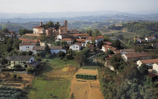 Regalatevi un week-end per scoprire i segreti della Barbera d'Asti Docg Superiore e le sue stupende colline Regalatevi un week-end per scoprire i segreti della Barbera d'Asti Docg Superiore e le sue stupende colline