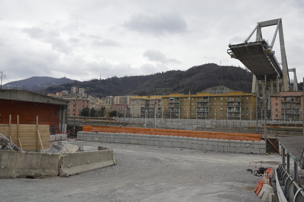 I sindacati denunciano: "Per la ricostruzione del Morandi non un posto di lavoro in più sul territorio" I sindacati denunciano: "Per la ricostruzione del Morandi non un posto di lavoro in più sul territorio"