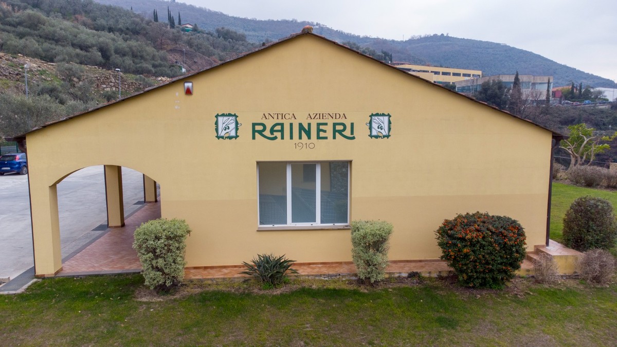 L’azienda Raineri spa di Chiusanico alla fiera milanese &quot;Tuttofood&quot; con i suoi prodotti