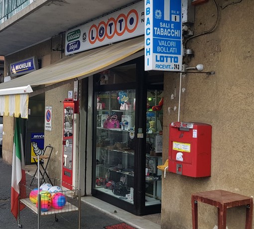 Green Pass in tabaccheria, Risso (Pres. FIT): “Contestiamo le decisioni del Governo. Non finisce qui” Green Pass in tabaccheria, Risso (Pres. FIT): “Contestiamo le decisioni del Governo. Non finisce qui”