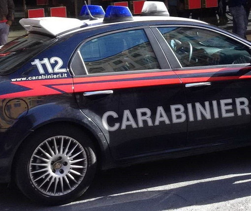Scippa una collanina ad un turista che fa jogging a Laigueglia: carabinieri braccano 20enne genovese Scippa una collanina ad un turista che fa jogging a Laigueglia: carabinieri braccano 20enne genovese