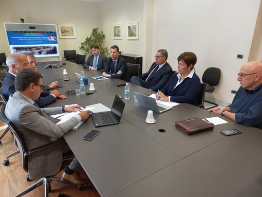 Code interminabili sulla A10, oggi l'incontro con Toti: "Nel week end via i cantieri in direzione Genova"