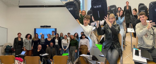 Up Level Scuola di Management: Guidare il Futuro Brillante e Sostenibile del Turismo attraverso la Comunicazione Digitale Up Level Scuola di Management: Guidare il Futuro Brillante e Sostenibile del Turismo attraverso la Comunicazione Digitale