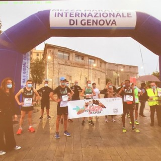 La staffetta da Ventimiglia a La Spezia consegna il paniere della Liguria [FOTO]