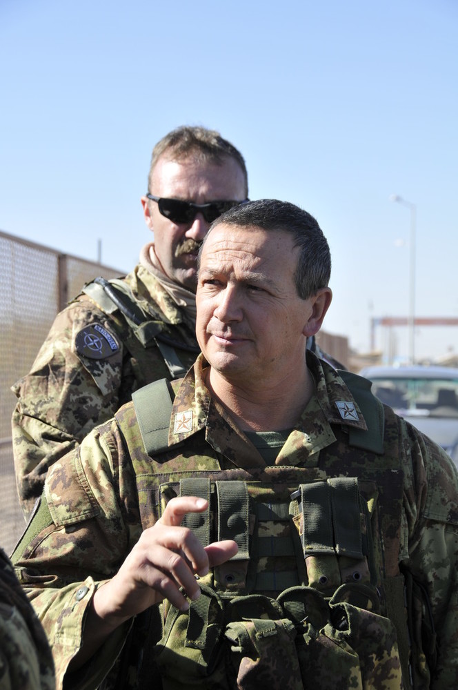 'Armiamoci pure ma poi chi parte?' 'Armiamoci pure ma poi chi parte?'