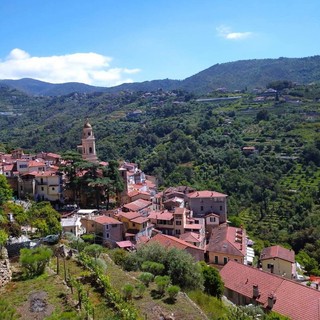 Salgono a 17 i comuni liguri 'bandiera arancione', Toti e Berrino: "Il nostro entroterra ha saputo valorizzarsi"