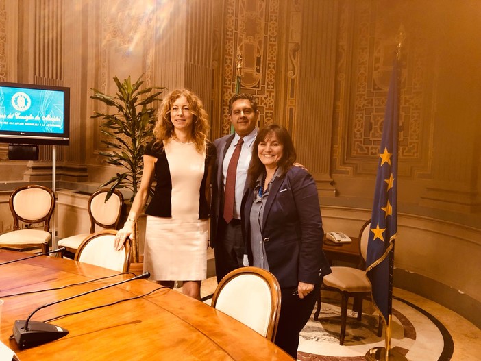 Autonomia Liguria, il presidente Toti e vicepresidente Viale incontrano il neo ministro agli Affari Regionali Erika Stefani Autonomia Liguria, il presidente Toti e vicepresidente Viale incontrano il neo ministro agli Affari Regionali Erika Stefani