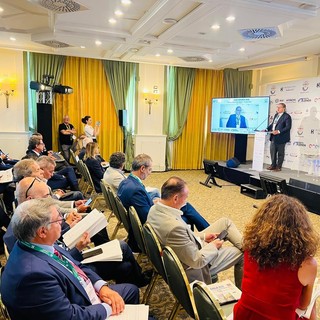 PNRR, Toti al Forum Ambrosetti: "Per correre servono regole più semplici"