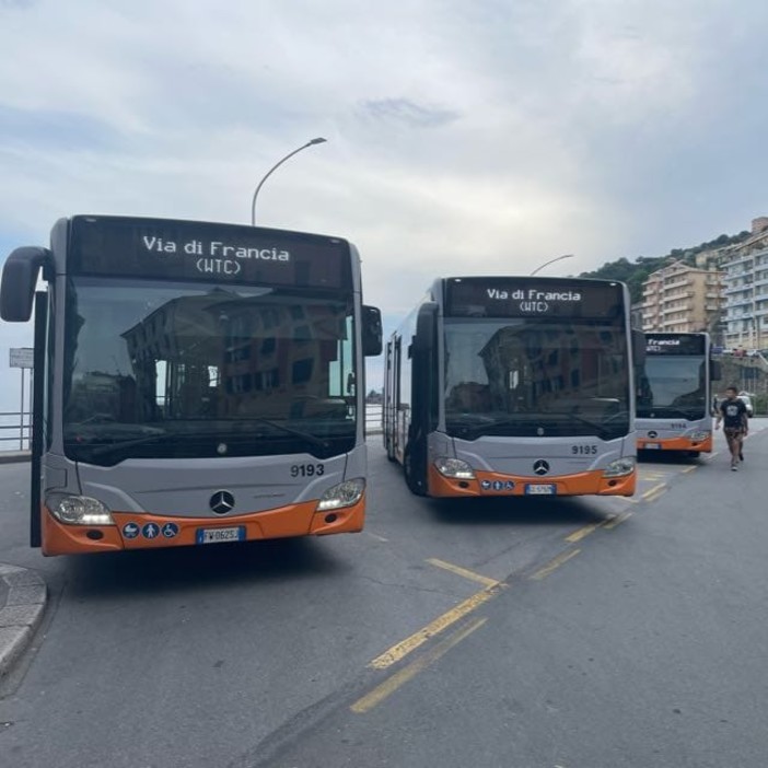 Aggressione sull’autobus, autista Amt preso a pugni sulla linea 1