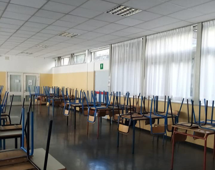 Sacrificare il Natale per salvare le scuole, la scelta del Municipio Levante Sacrificare il Natale per salvare le scuole, la scelta del Municipio Levante