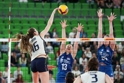 Volley, al Palasport è ancora grande Italia! Turchia ko 3-1, azzurre in testa all'AIA AeQuilibrium Cup di Genova Volley, al Palasport è ancora grande Italia! Turchia ko 3-1, azzurre in testa all'AIA AeQuilibrium Cup di Genova