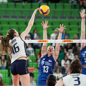 Volley, al Palasport è ancora grande Italia! Turchia ko 3-1, azzurre in testa all'AIA AeQuilibrium Cup di Genova Volley, al Palasport è ancora grande Italia! Turchia ko 3-1, azzurre in testa all'AIA AeQuilibrium Cup di Genova