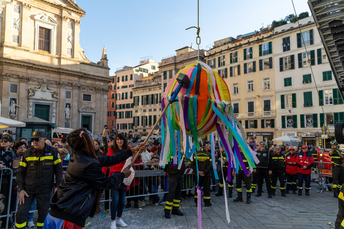 Carnevale, festeggiamenti al via tra il "Paese delle Meraviglie" e i Palazzi dei Rolli