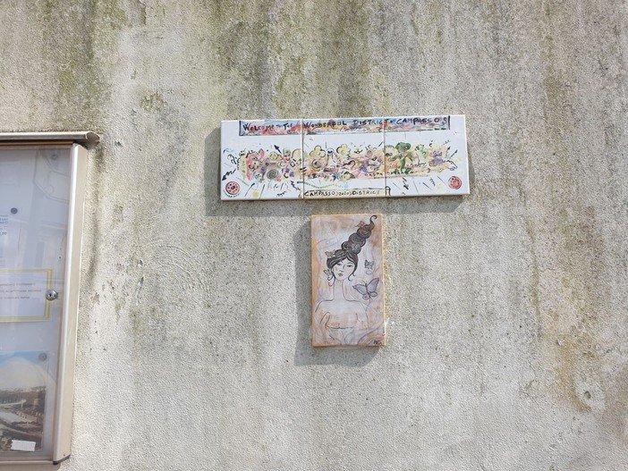Campasso: rubate le ceramiche artistiche donate al quartiere (FOTO) Campasso: rubate le ceramiche artistiche donate al quartiere (FOTO)