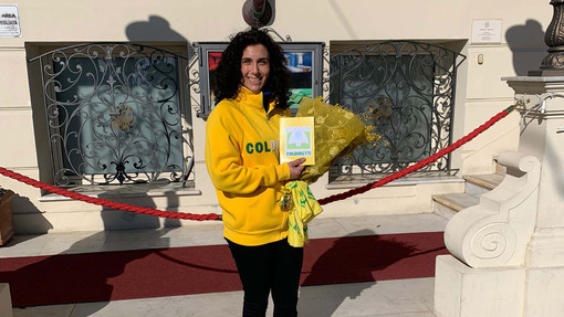 Coldiretti: "Un mazzo di fiori a Blanco e un invito a visitare le serre dove vengono prodotti" Coldiretti: "Un mazzo di fiori a Blanco e un invito a visitare le serre dove vengono prodotti"