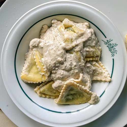 I classici delle feste a tavola - I pansoti in salsa di noci I classici delle feste a tavola - I pansoti in salsa di noci