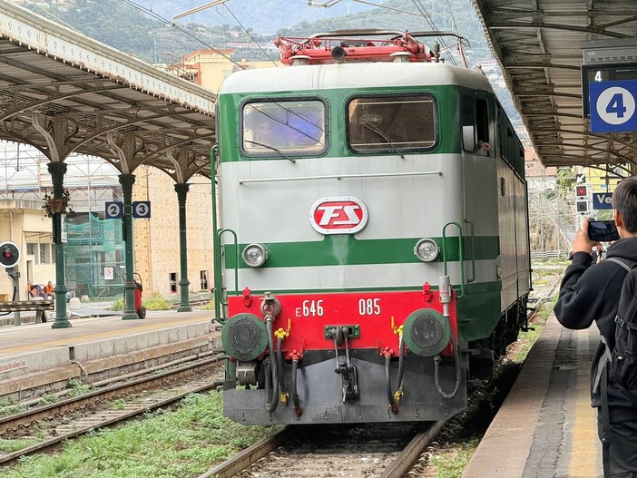Chiusura anticipata per quattro sere, al via i test sui nuovi treni