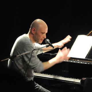 “Jazzando InGenova”, venerdì 23 settembre a Pegli il concerto “estemporaneo” di Andrea Zanzottera