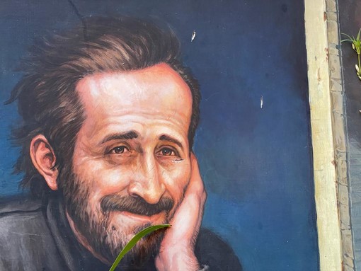 Vergogna alla Maddalena, imbrattato il ritratto di Peppino Impastato Vergogna alla Maddalena, imbrattato il ritratto di Peppino Impastato