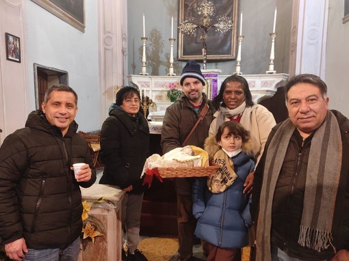 Natale in Valpolcevera - La comunità cristiana latinoamericana celebra con una messa in spagnolo