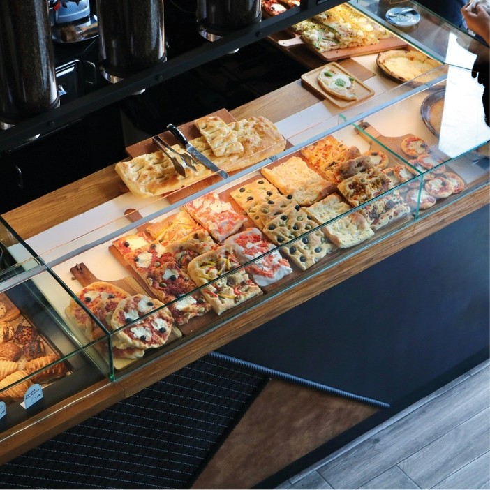 Commercio: nuovo punto vendita di Foocaccia in via Ceccardi, spazio a prodotti tipici genovesi Commercio: nuovo punto vendita di Foocaccia in via Ceccardi, spazio a prodotti tipici genovesi