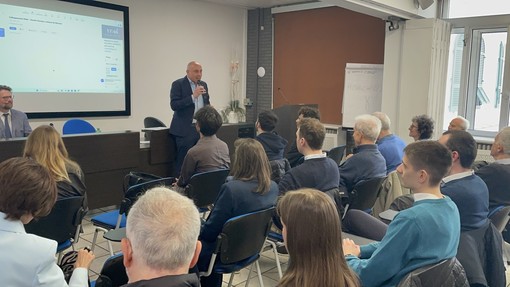 Un’Europa a misura di giovani, Falteri: “Per loro una grande opportunità di sviluppo e di confronto” (Video)