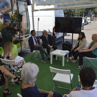 La prevenzione oncologica in piazza della Vittoria con l'iniziativa dell'Aiom
