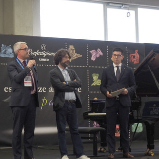 Laura Marzadori, primo violino del Teatro alla Scala di Milano e Chiara Opalio, pianista di fama internazionale, protagoniste nel primo appuntamento delle “Esperienze Artigiane sul Palco”