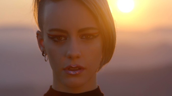 Il Pop-Rock di Camilla Avvenente: “Il mio grido contro le discriminazioni” Il Pop-Rock di Camilla Avvenente: “Il mio grido contro le discriminazioni”