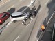 Multedo, le conseguenze del sottopasso chiuso: un'auto contromano centra uno scooter e provoca un grave incidente