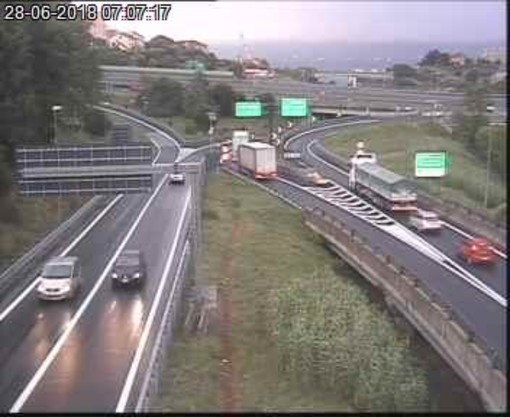 Incidente sulla A6 poco prima della diramazione per Savona Incidente sulla A6 poco prima della diramazione per Savona