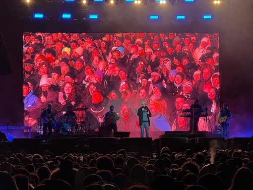 Capodanno a Genova, una festa per cinquantamila persone in piazza. La sindaca Salis: "Grazie a tutti"