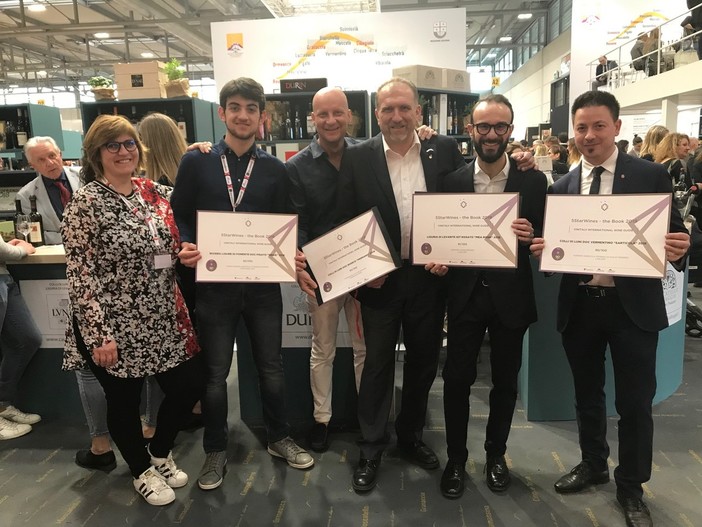 5StarWines: il Concorso di Vinitaly premia 5 aziende liguri 5StarWines: il Concorso di Vinitaly premia 5 aziende liguri