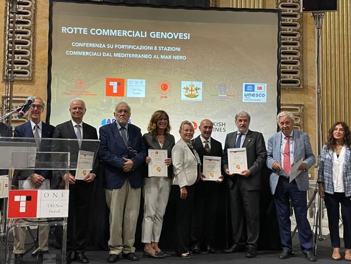 Rotte commerciali genovesi, la delegazione turca a Palazzo Ducale Rotte commerciali genovesi, la delegazione turca a Palazzo Ducale