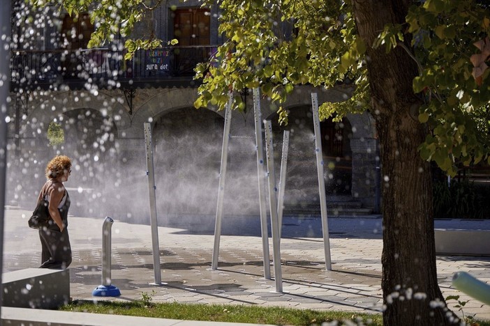 Anche i nebulizzatori urbani sono utili per contrastare il caldo estremo