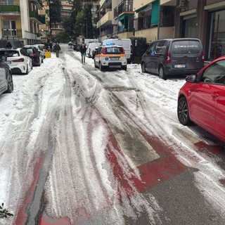 La grandinata che ha colpito poche ore fa la zona di Rapallo