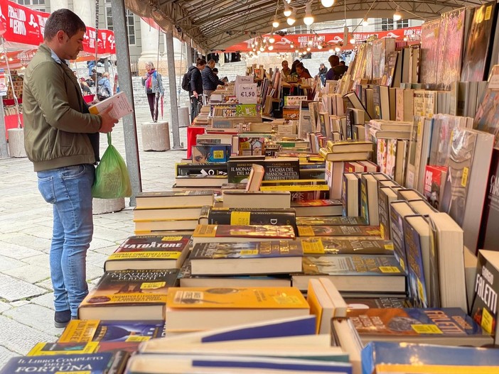 Libri protagonisti in piazza Matteotti, la fiera fino al 16 maggio