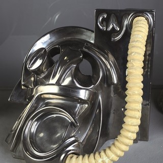 Riapre la Wolfsoniana: in mostra ‘Ivos Pacetti imprenditore futurista. Ceramiche fotografie dipinti’