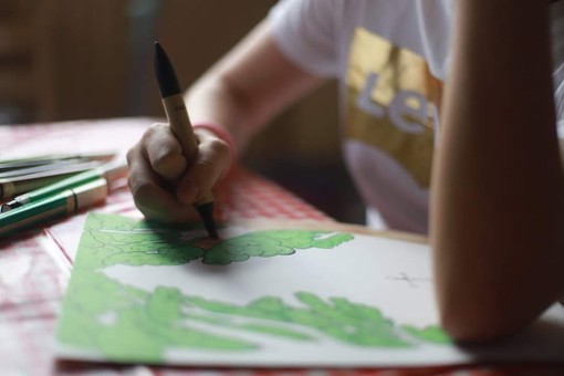 Oltre 50 bambini hanno illustrato “Camelot” durante il lockdown: l'iniziativa diventa un libro e scala le classifiche