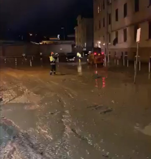 Alluvione: tutte le strade chiuse a Genova
