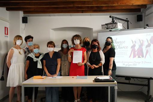 Nasce 'Change x Chance - alziamo la voce femminile'. Cristina Lodi: "L’auspicio è che possa stimolare un importante momento di riflessione sui meccanismi da adottare per invertire la rotta"