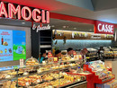 Il caro-vacanze parte dalla sosta in autostrada: prezzi da record, l’acqua costa quattro volte di più rispetto al supermercato, Coca-Cola a otto euro al litro Il caro-vacanze parte dalla sosta in autostrada: prezzi da record, l’acqua costa quattro volte di più rispetto al supermercato, Coca-Cola a otto euro al litro