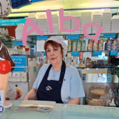 La Gelateria Alba di Pegli festeggia oggi trent'anni. Nella foto la fondatrice, per tutti Alba